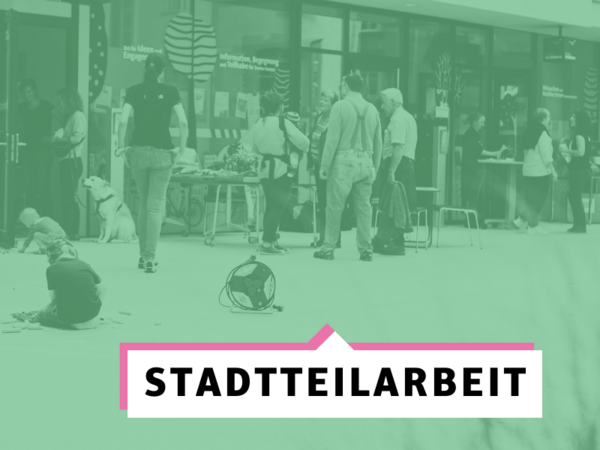 Foto des Stadtteiltreffs Wilten mit Personen und der Schrift: Stadtteilarbeit